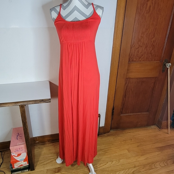Calvin Klein Pin tucked Spaghetti strap knit maxi dress Red size 6 - Picture 2 of 7